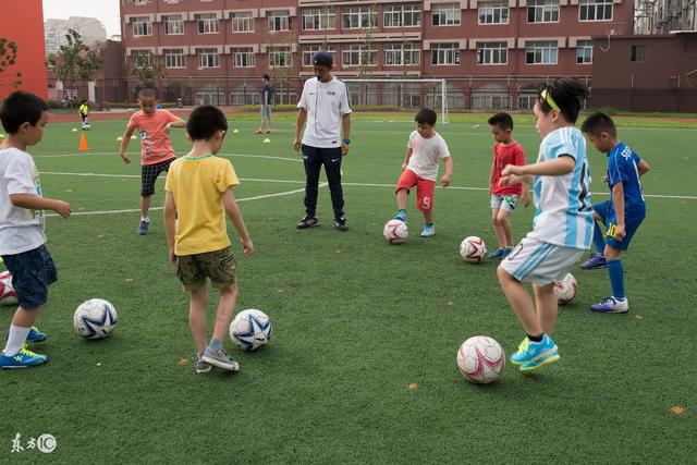 湖人官宣又签一名后卫 上赛季战湖人狂砍23+17