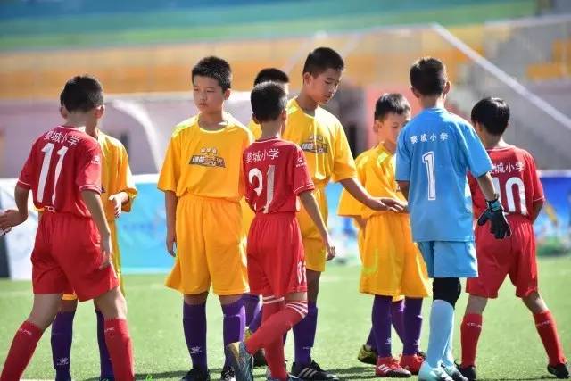 难绷！中国男篮出现23次失误 全队只有9次助攻